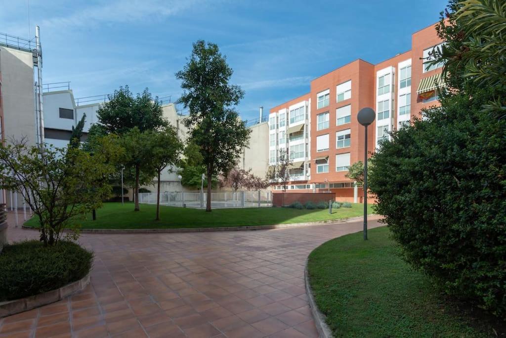 Vivienda Con Zona De Trabajo, Piscina Y Parking Apartment Madrid Exterior foto