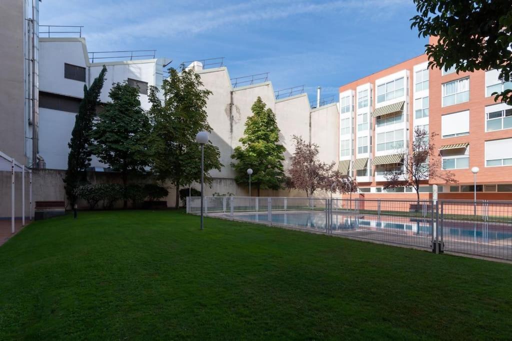 Vivienda Con Zona De Trabajo, Piscina Y Parking Apartment Madrid Exterior foto