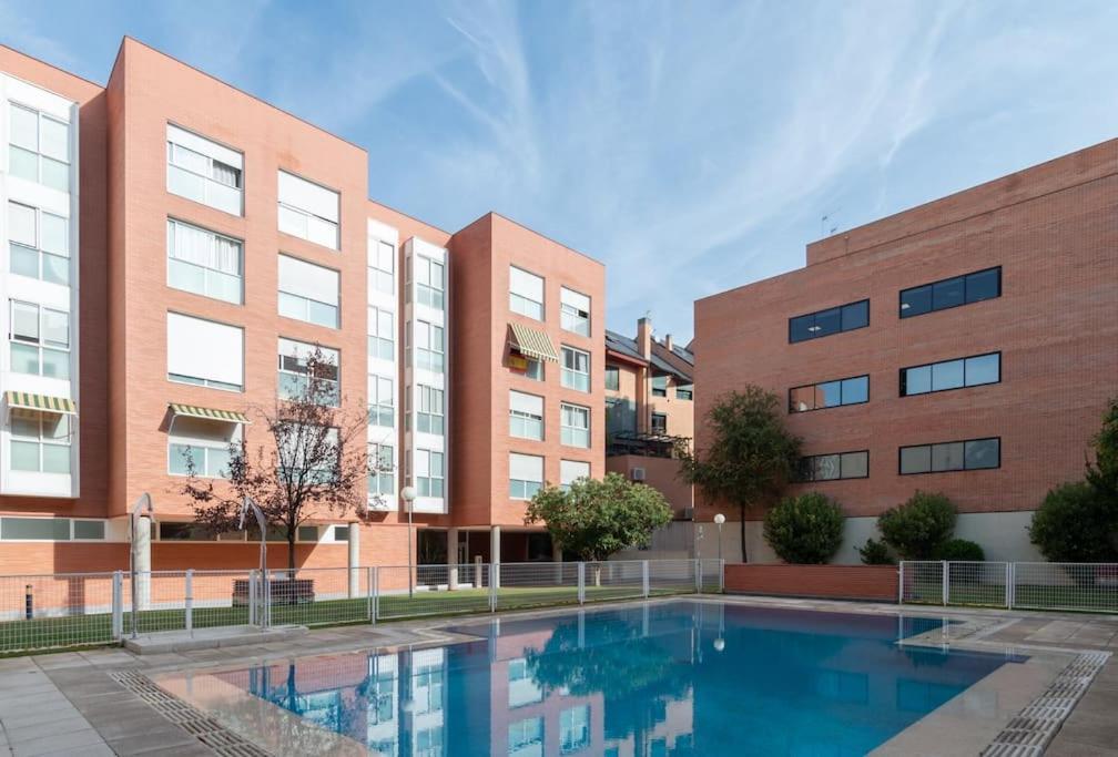 Vivienda Con Zona De Trabajo, Piscina Y Parking Apartment Madrid Exterior foto